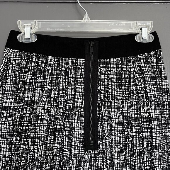 Halogen Nordstrom Straight Midi Pencil Skirt Black and White Cotton Lined Size 2 - Picture 4 of 13